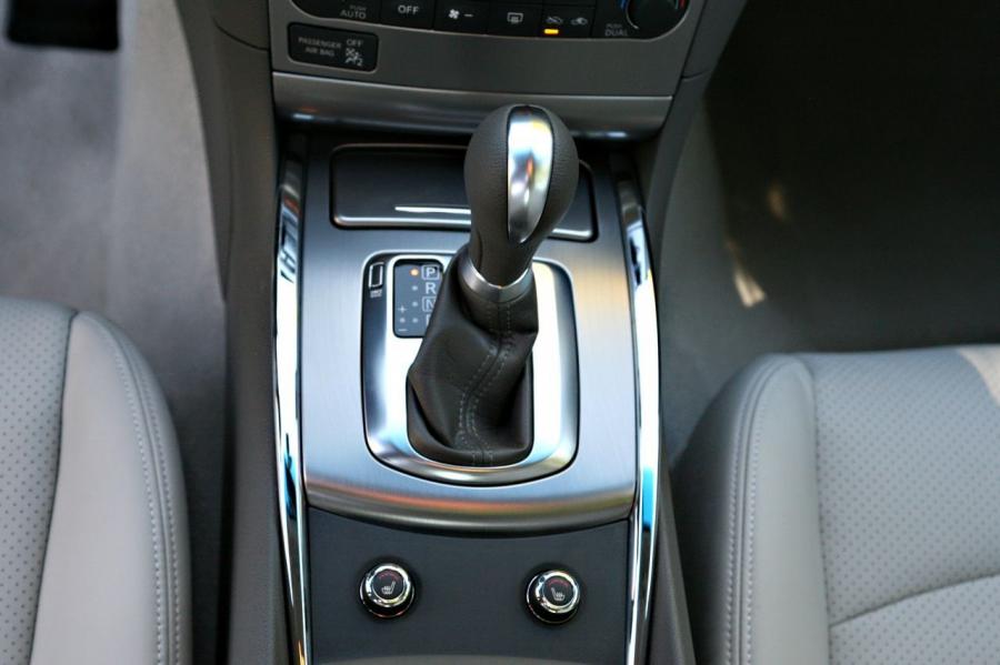  Infiniti G25 2011 года  (фото 14 из 27)